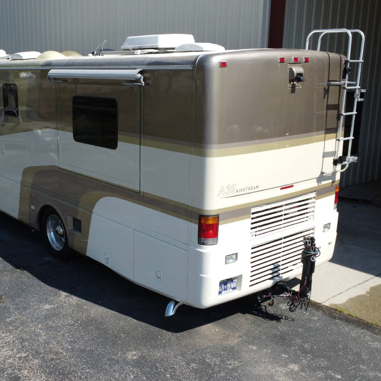A photo of this 2006 Airstream LAND YACHT A39