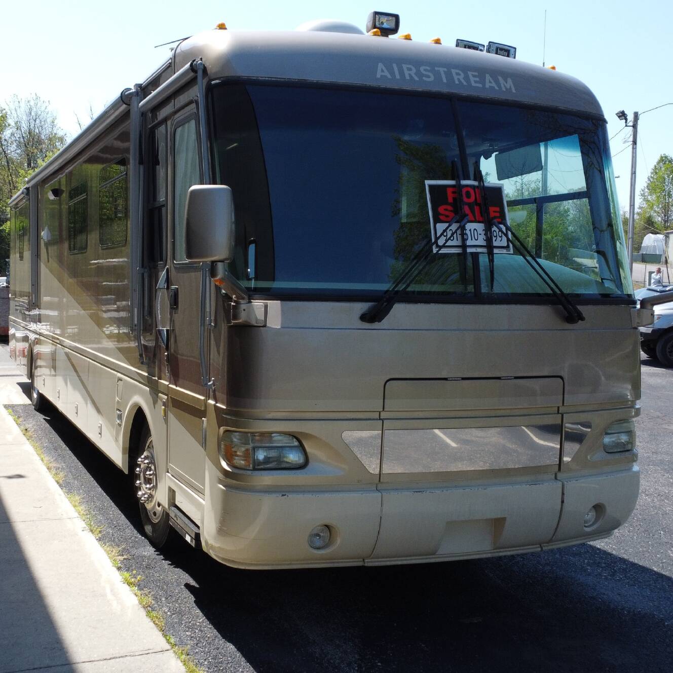 A photo of this 2006 Airstream LAND YACHT A39