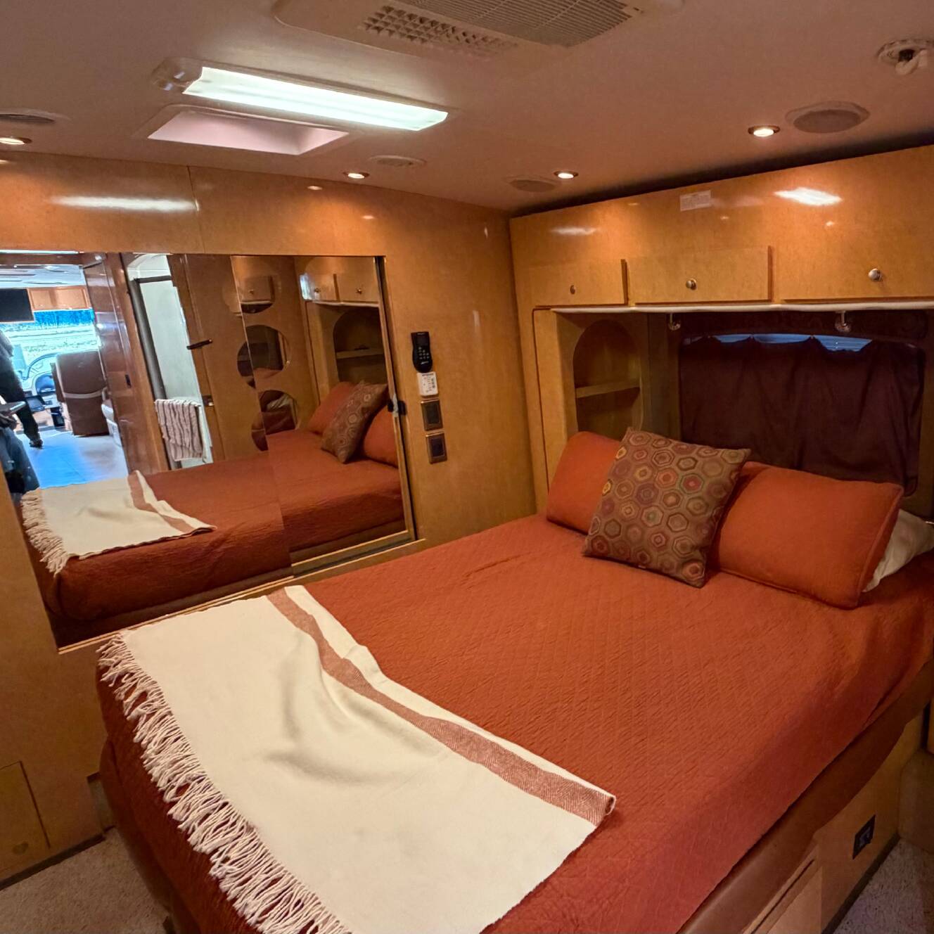 A photo of this 2006 Airstream LAND YACHT A39