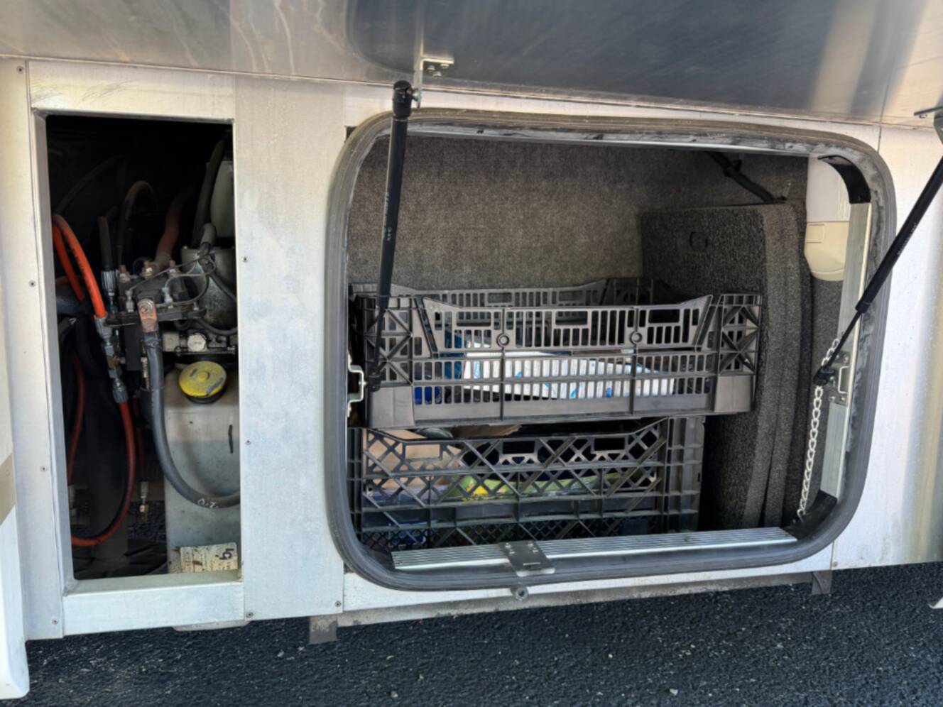 A photo of this 2006 Airstream LAND YACHT A39