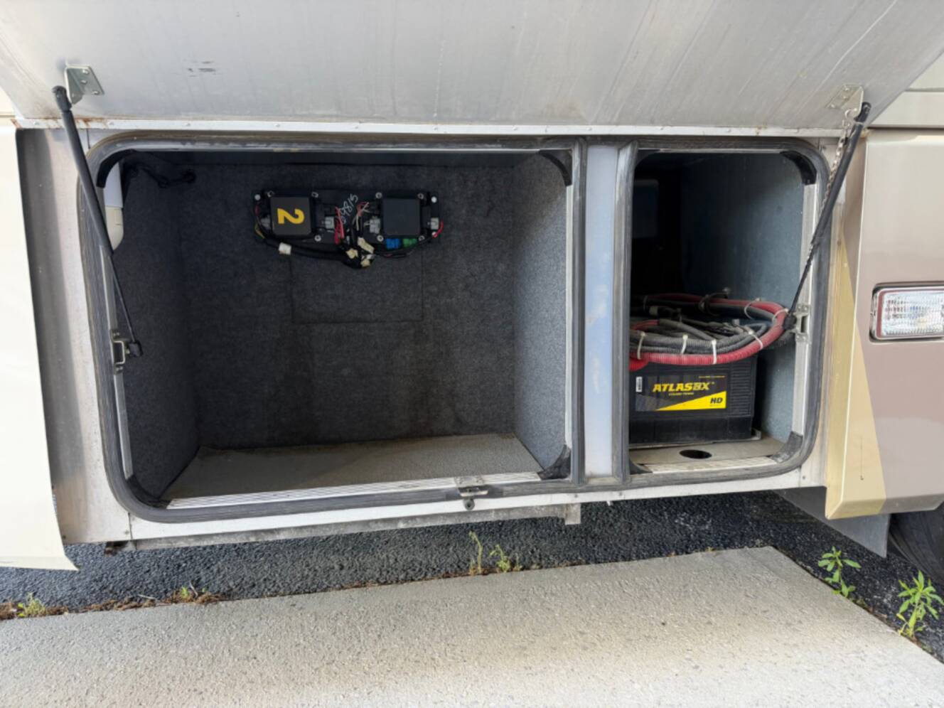 A photo of this 2006 Airstream LAND YACHT A39