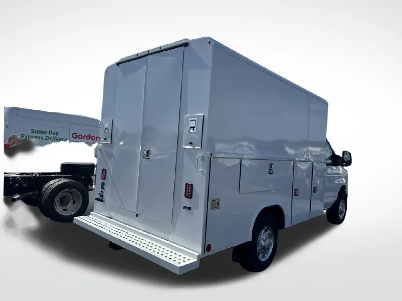 2025 FORD ECONOLINE