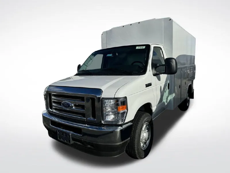 2025 FORD ECONOLINE