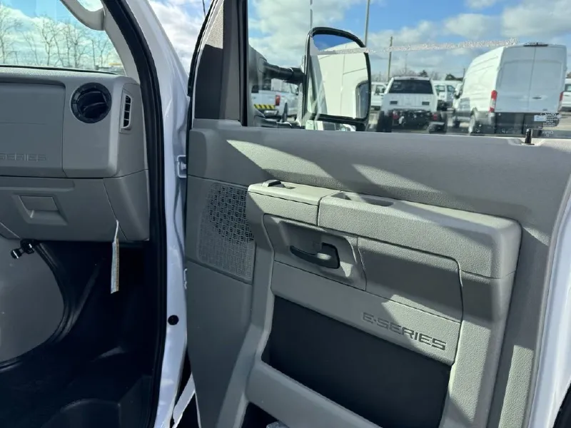 2025 FORD ECONOLINE