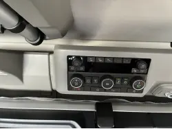 2027 VOLVO VNL64T860