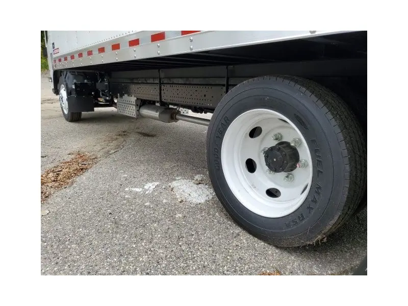 2024 CHEVROLET LOW CAB FORWARD 4500 HG 20' Box