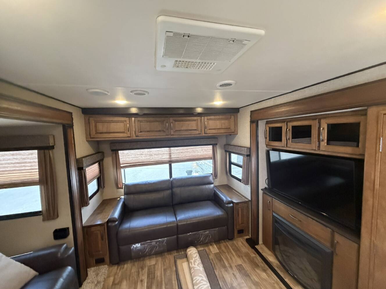 A photo of this 2017 Grand Design REFLECTION 315RLTS