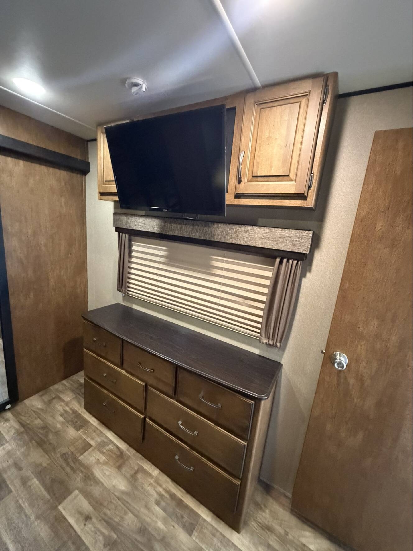 A photo of this 2017 Grand Design REFLECTION 315RLTS