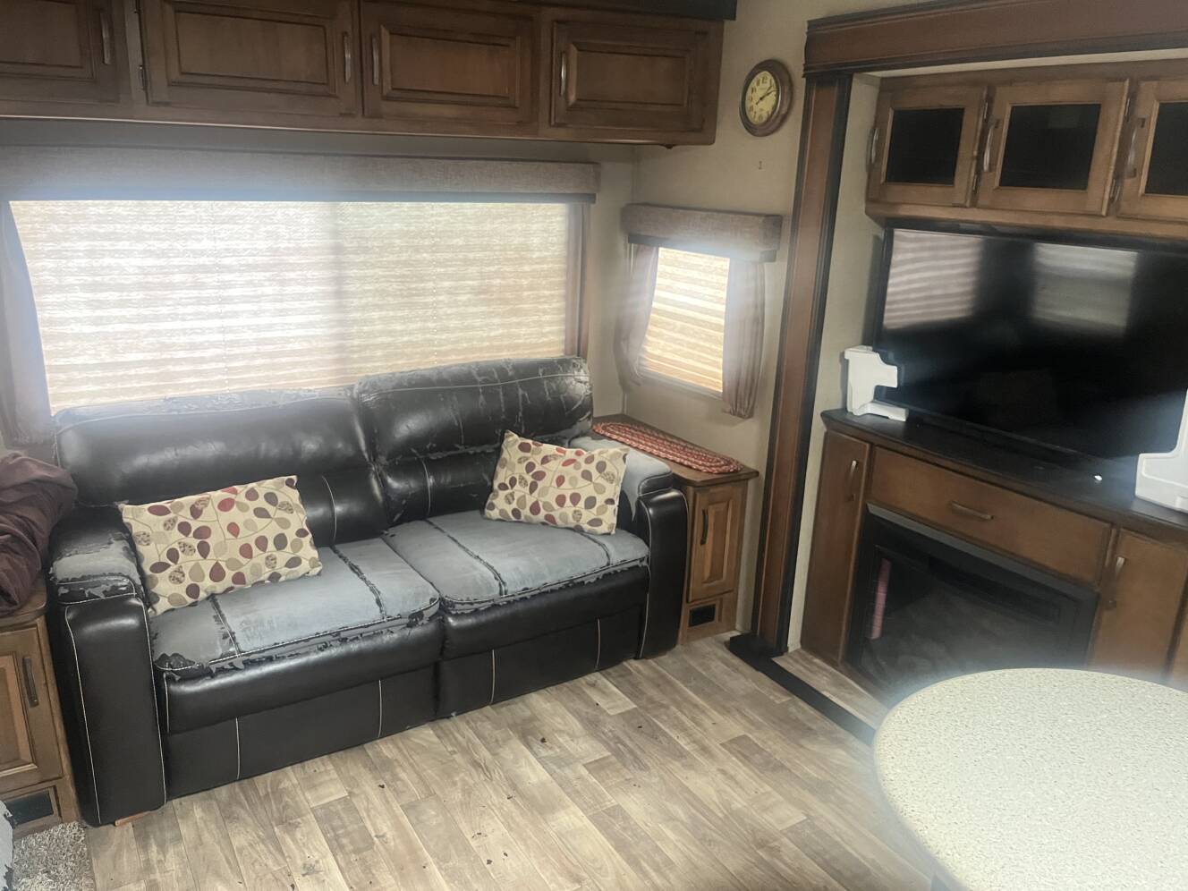 A photo of this 2017 Grand Design REFLECTION 315RLTS