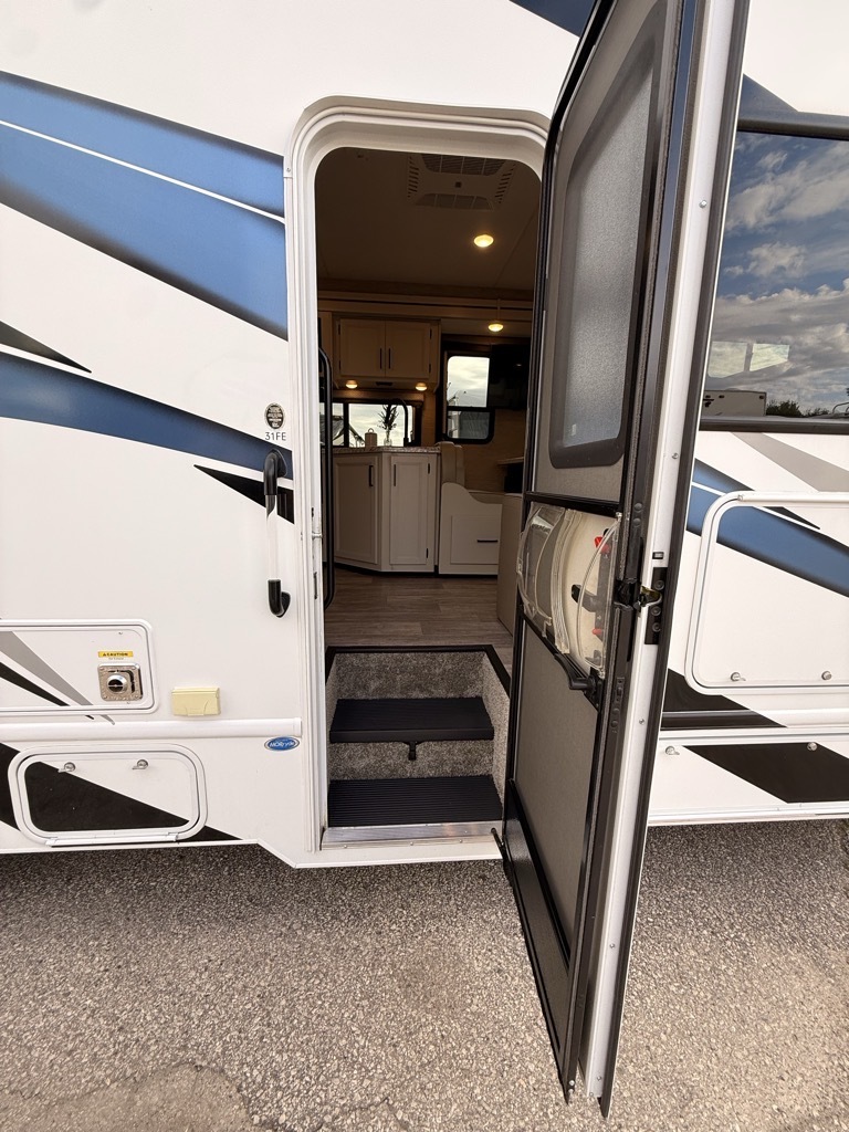 2024 Thor Motor Coach FREEDOM ELITE 31FE in oronoco MN