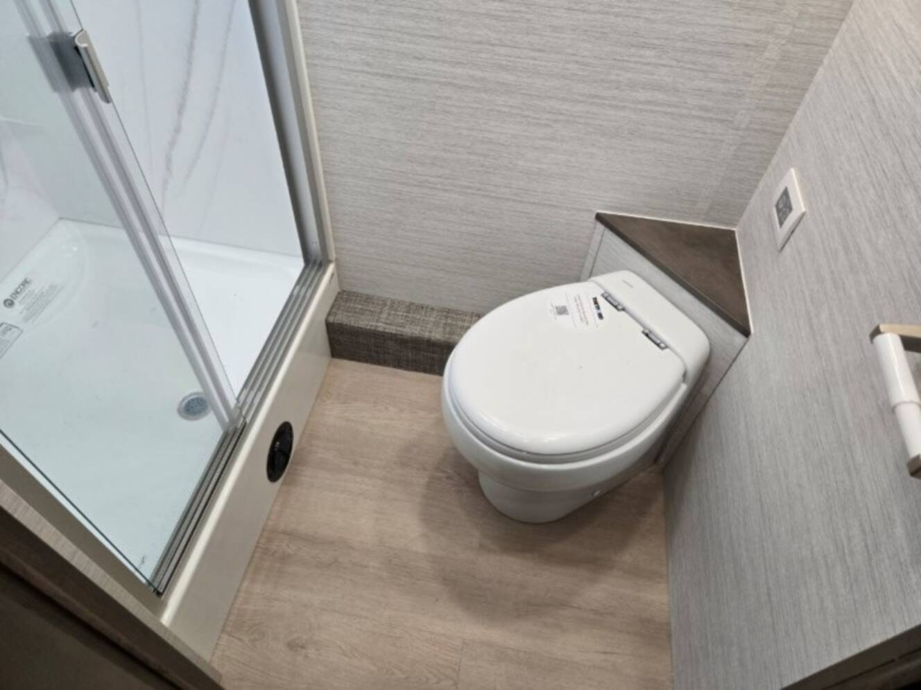 A photo of this 2027 Dynamax Corp DX3 34KD