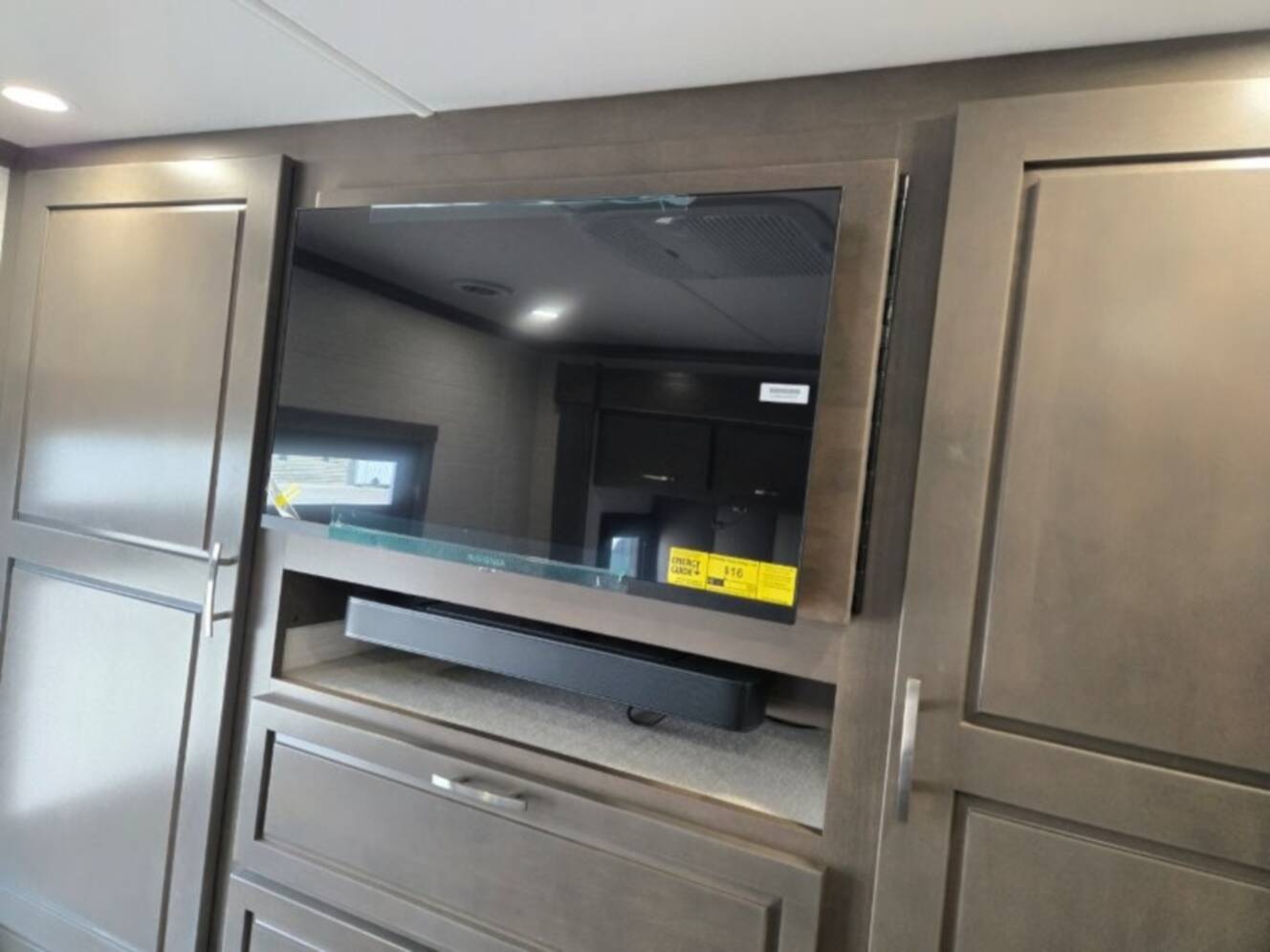 A photo of this 2027 Dynamax Corp DX3 34KD