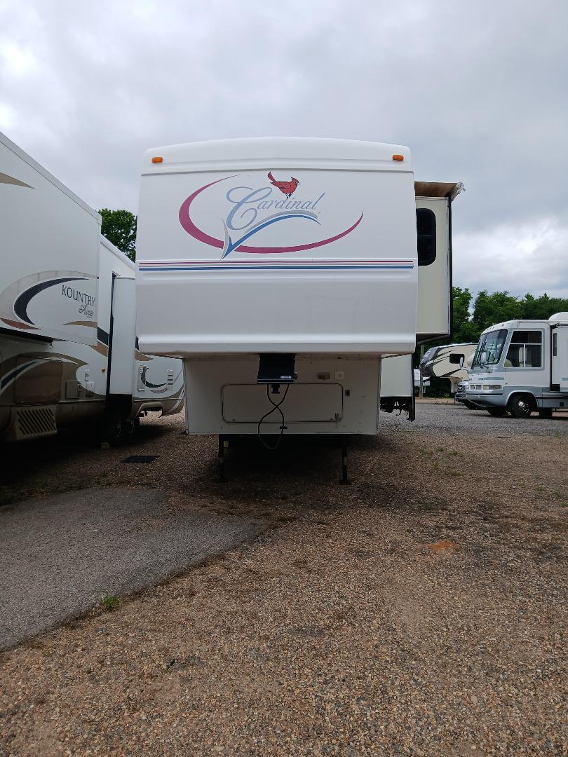 2004 Forest River Cardinal 29LE in de queen AR