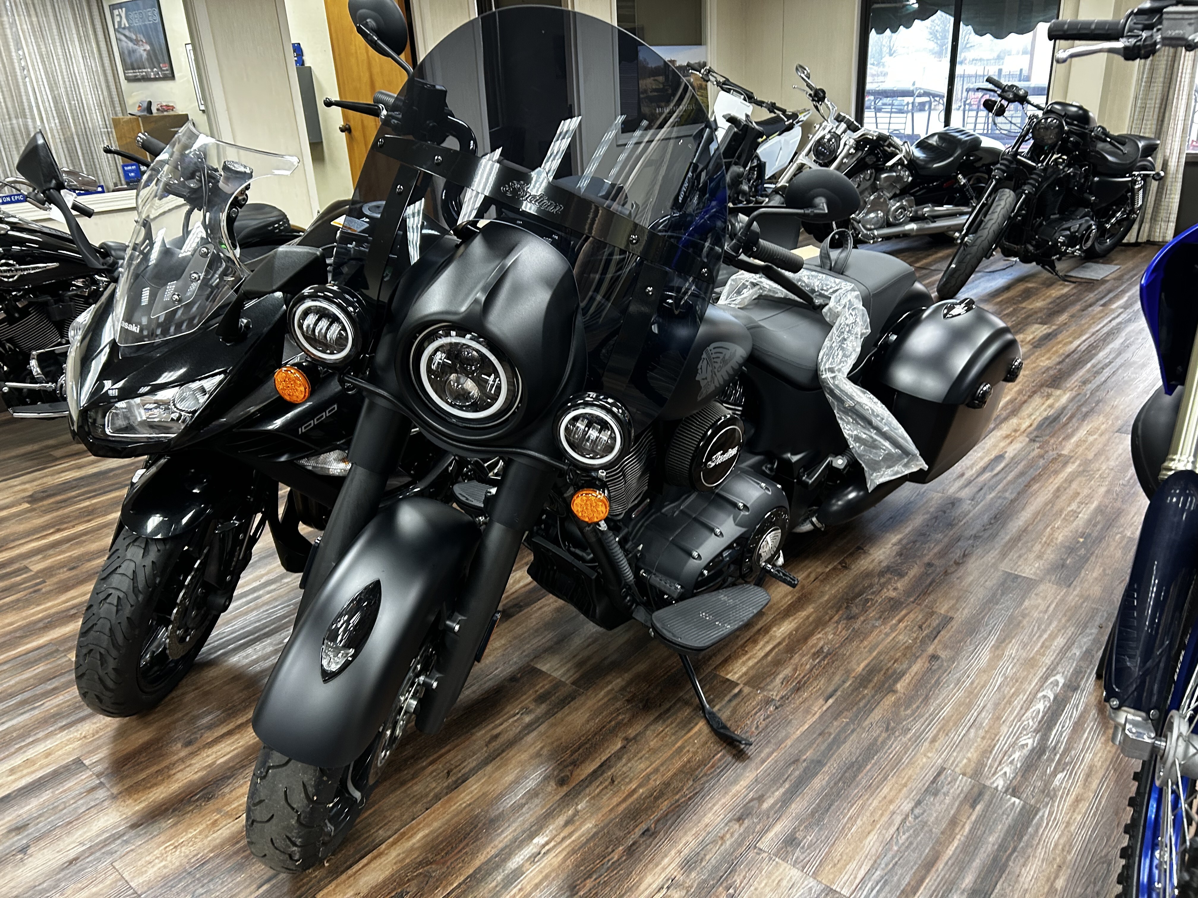 2019 Indian Motorcycle Springfield® Dark Horse® ABS DARK HORSE in Statesville, NC