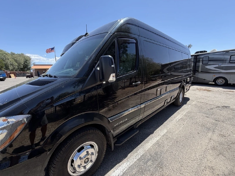2017 AIRSTREAM INTERSTATE 24 GRAND TOUR EXT