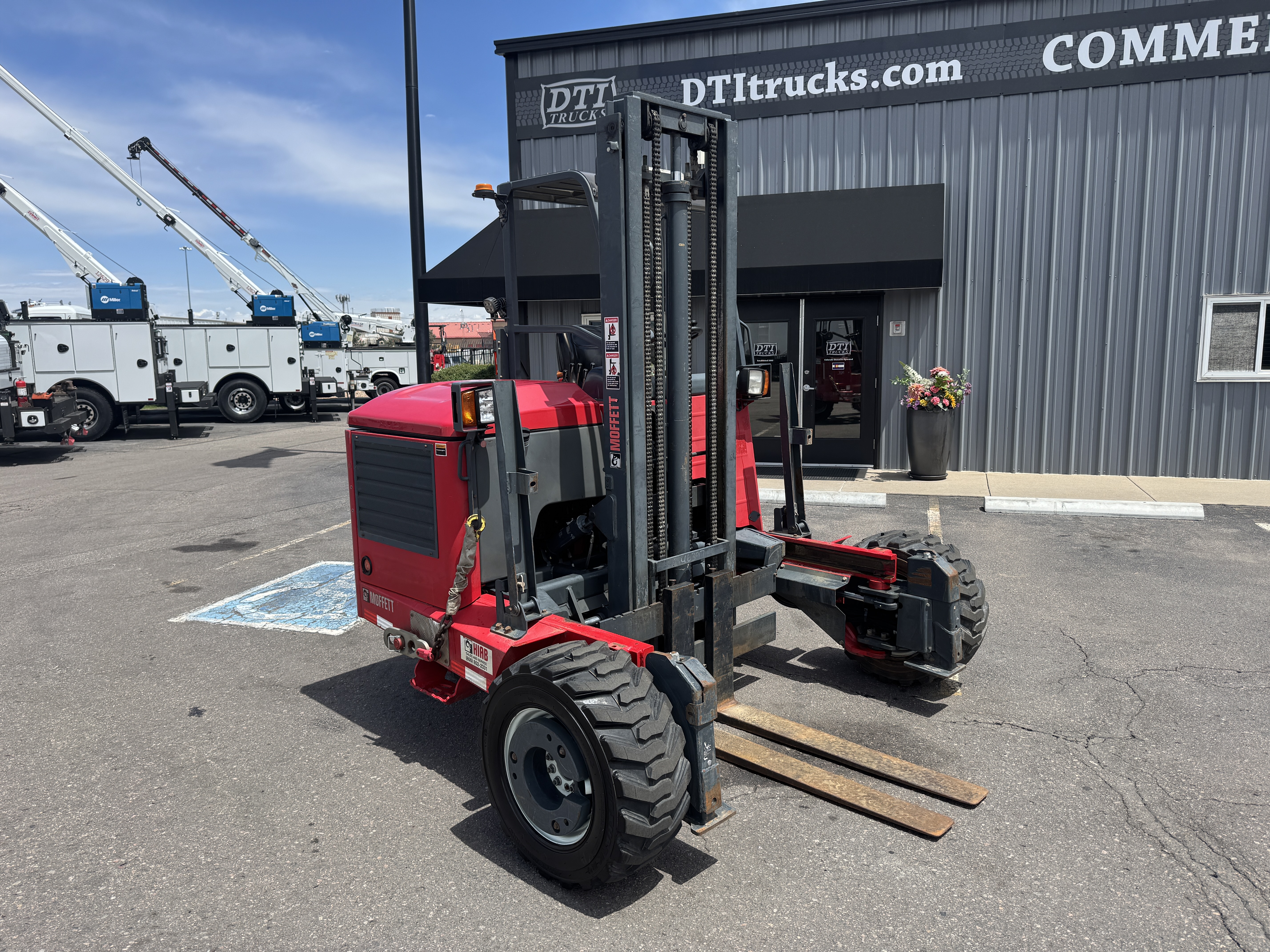 2018 MOFFETT M8 55.4 in Denver, CO