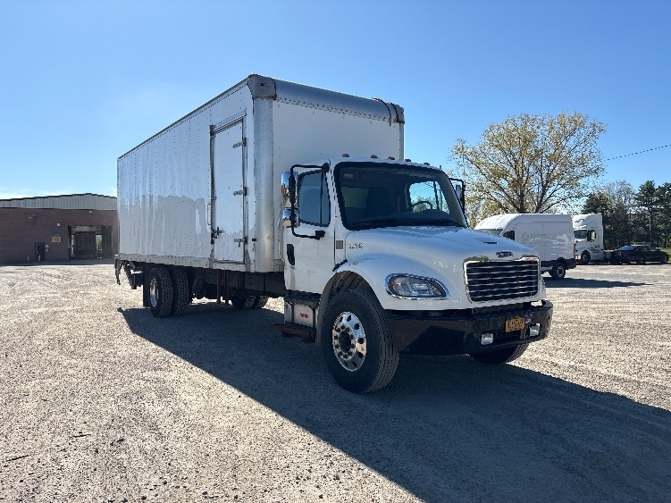 2019 FREIGHTLINER BUSINESS CLASS M2 106 in Gansevoort, NY