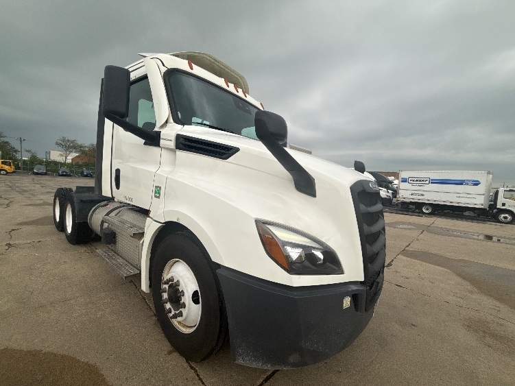 2021 FREIGHTLINER CASCADIA 126 in Melrose Park, IL