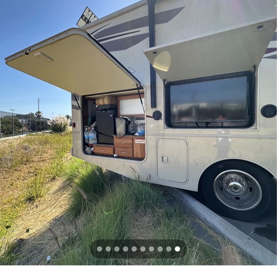 2017 Winnebago VISTA 29VE in thousand oaks CA