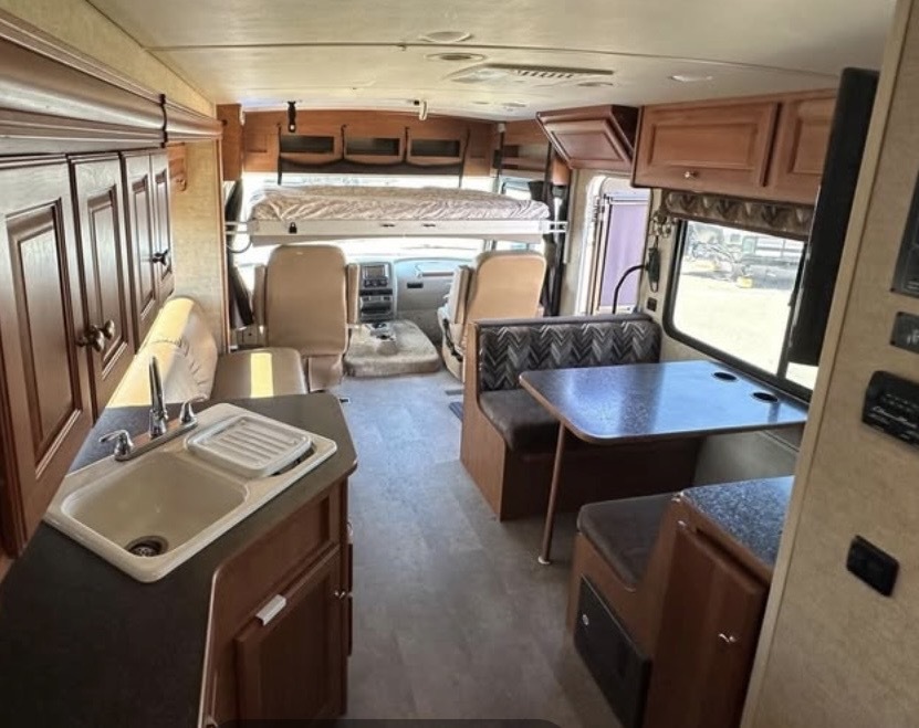 2017 Winnebago VISTA 29VE in thousand oaks CA