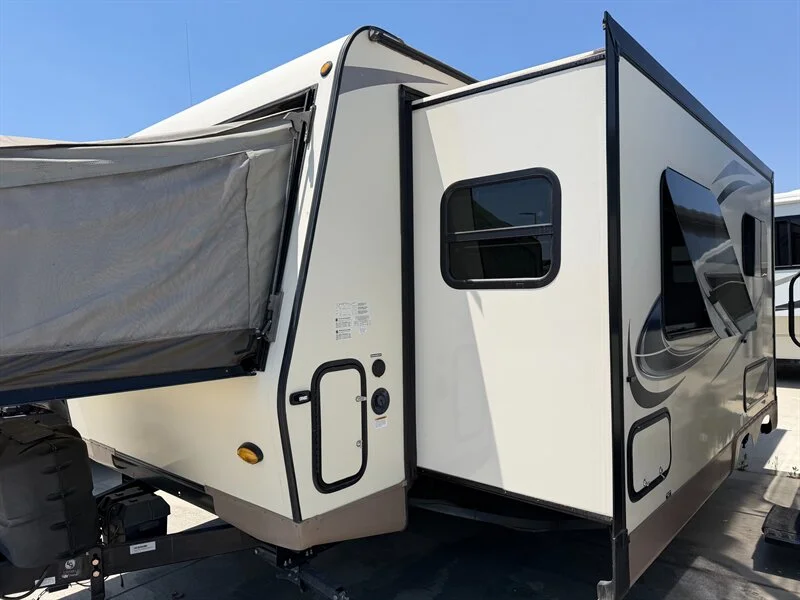 2018 Forest River Flagstaff Lite Shamrock 21SS