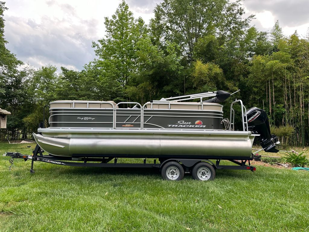 2023 Sun Tracker Party Barge 22 RF XP3 in mount gilead NC