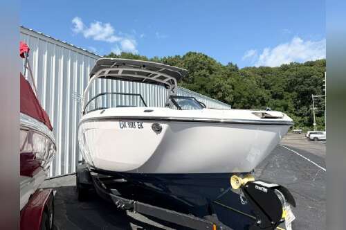 2023 Yamaha Boats 252SE in michigan city IN
