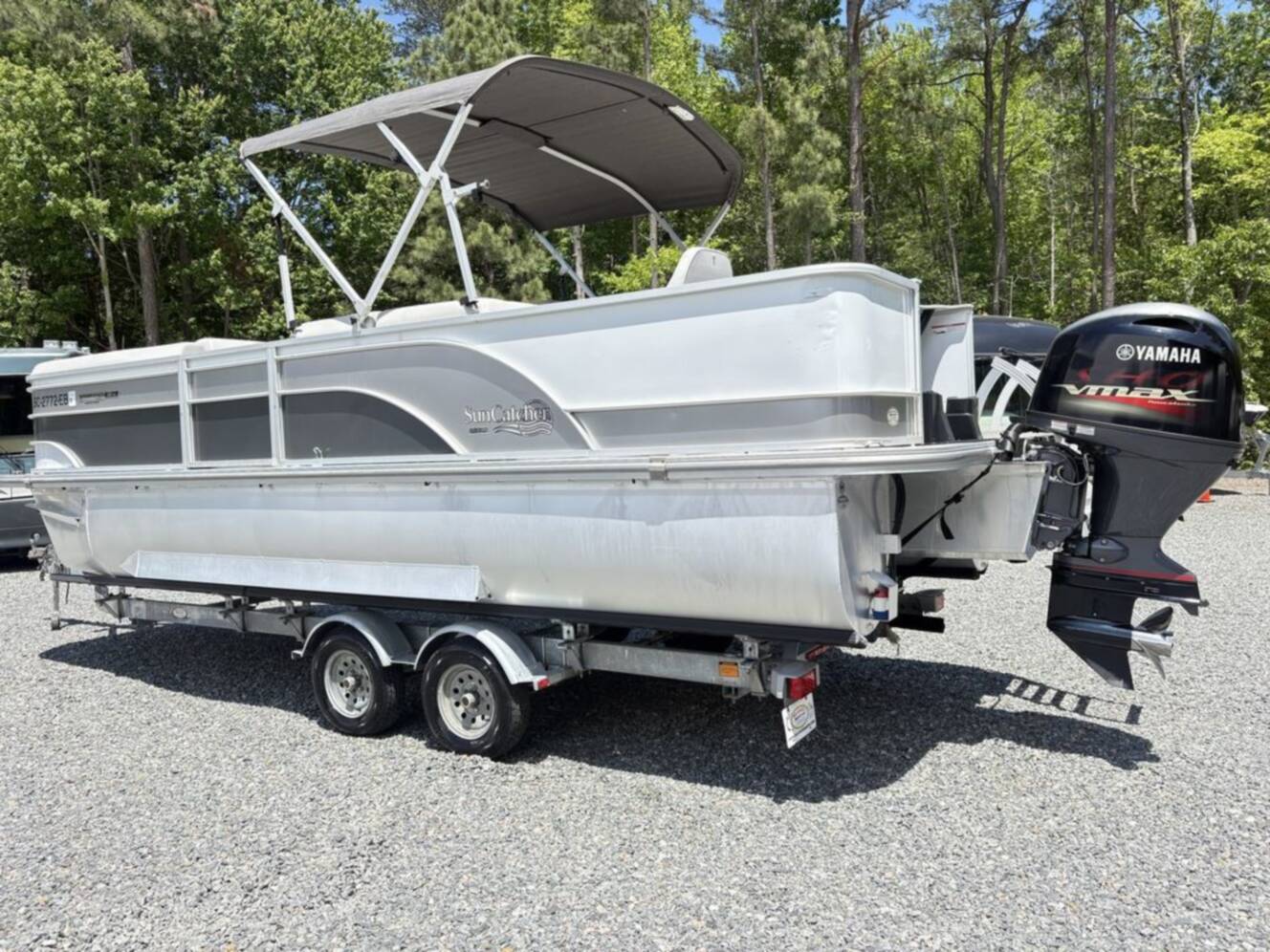 A photo of this 2022 Suncatcher Select 22RF