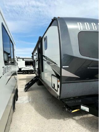 2023 FOREST RIVER ROCKWOOD ULTRA LITE 2912BS