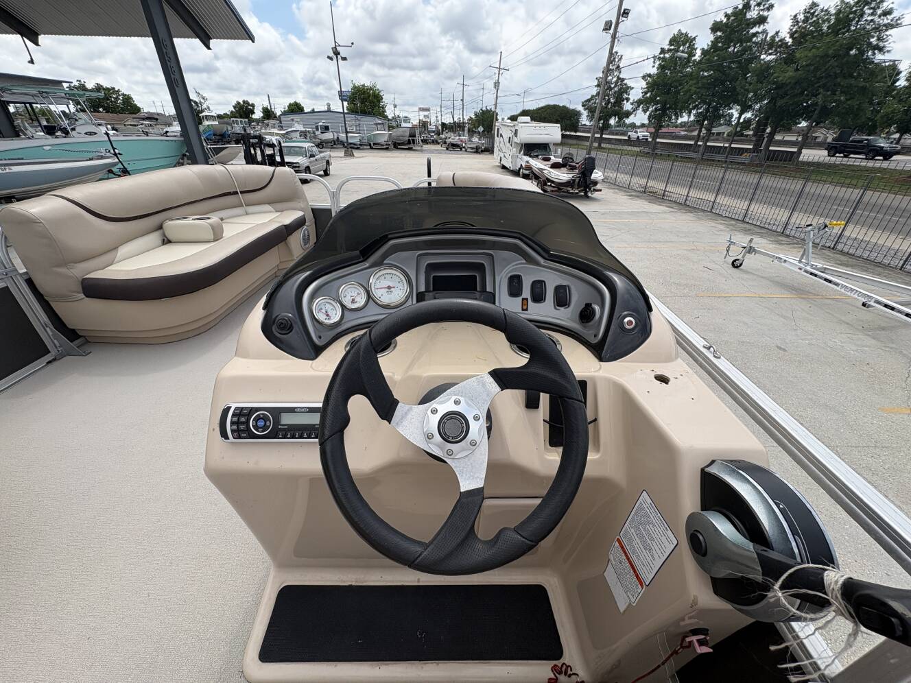 A photo of this 2016 Sun Tracker Party Barge 20 DLX