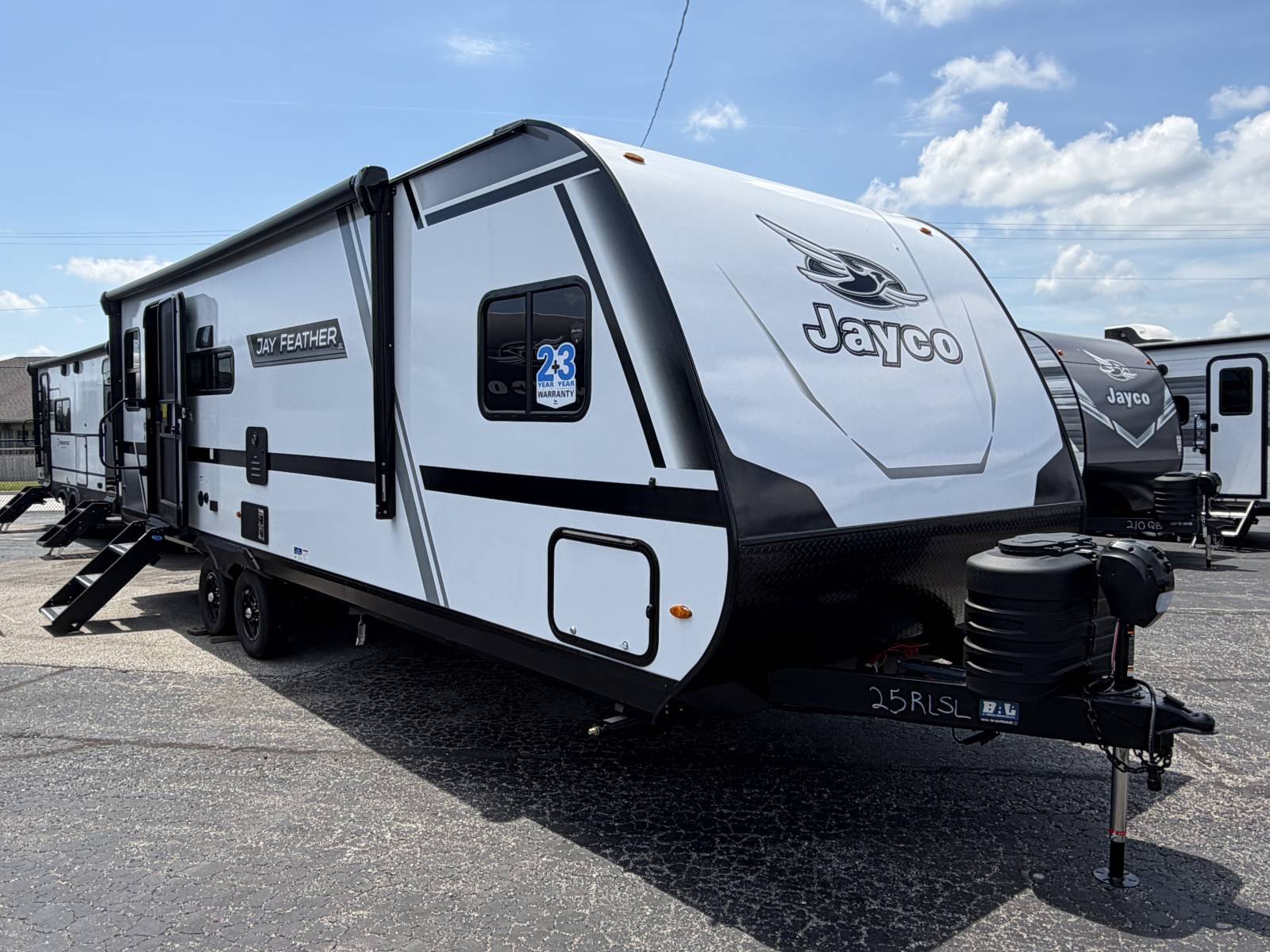 2027 Jayco JAY FEATHER SL 25RLSL in grain valley MO