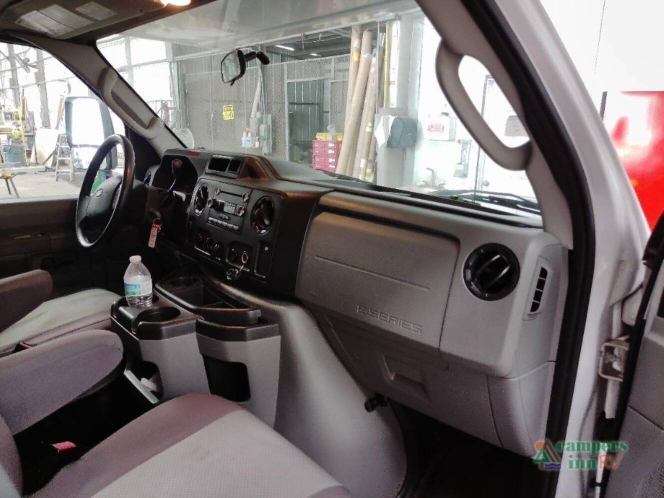 A photo of this 2016 Thor Motor Coach Majestic M-28A