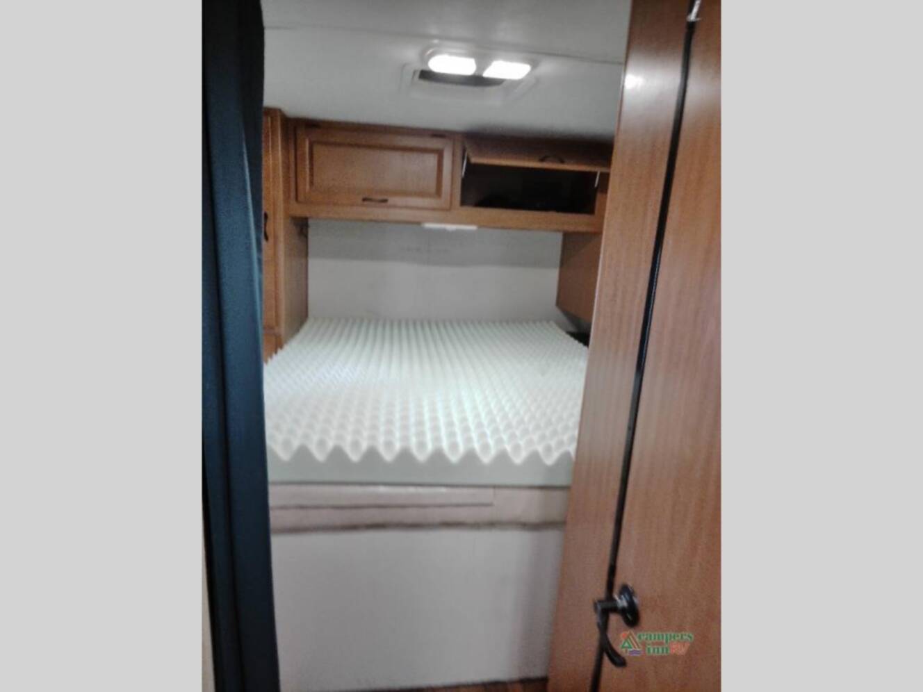 A photo of this 2016 Thor Motor Coach Majestic M-28A