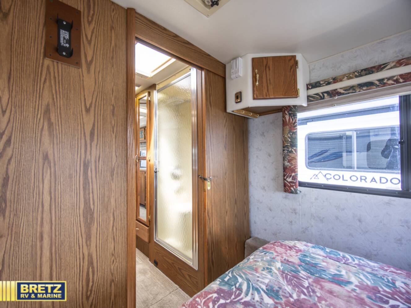 A photo of this 1996 Airstream Airstream Landyacht