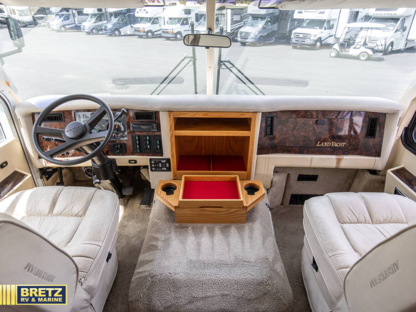 A photo of this 1996 Airstream Airstream Landyacht
