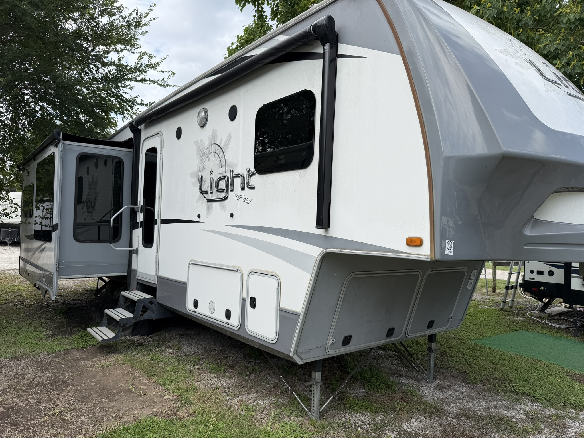 2017 Highland Ridge OPEN RANGE LIGHT LF319RLS RV