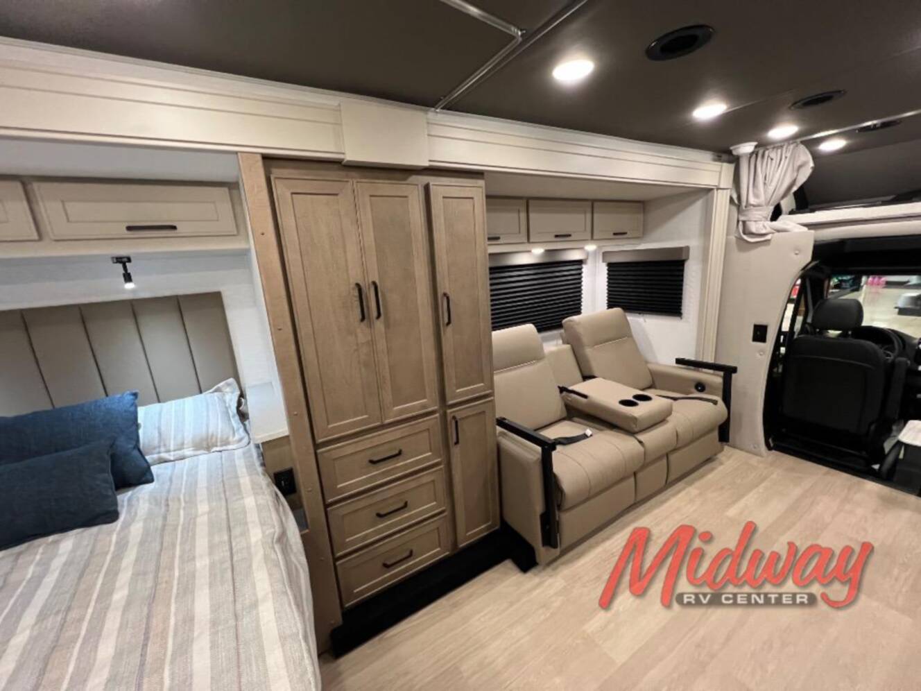 A photo of this 2027 Renegade Villagio 25FWC