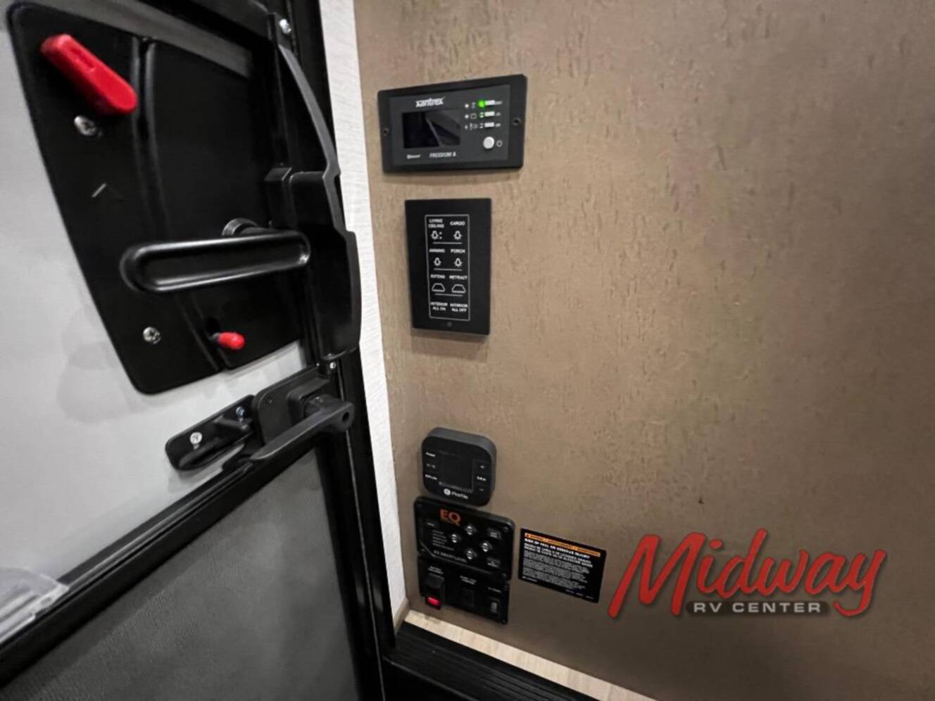 A photo of this 2027 Renegade Villagio 25FWC