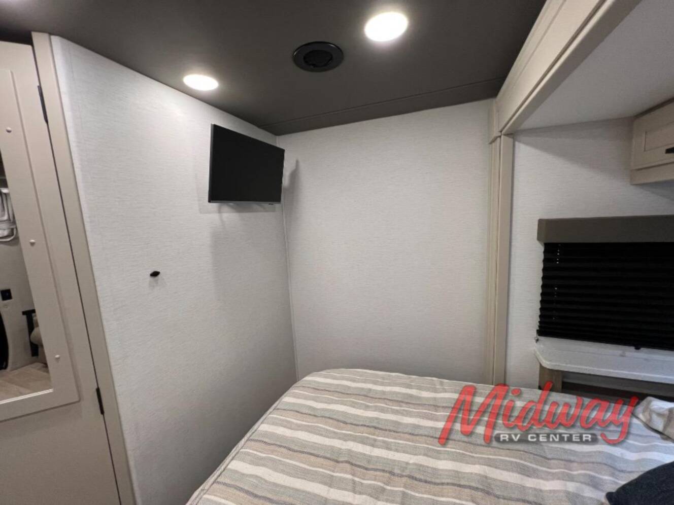 A photo of this 2027 Renegade Villagio 25FWC