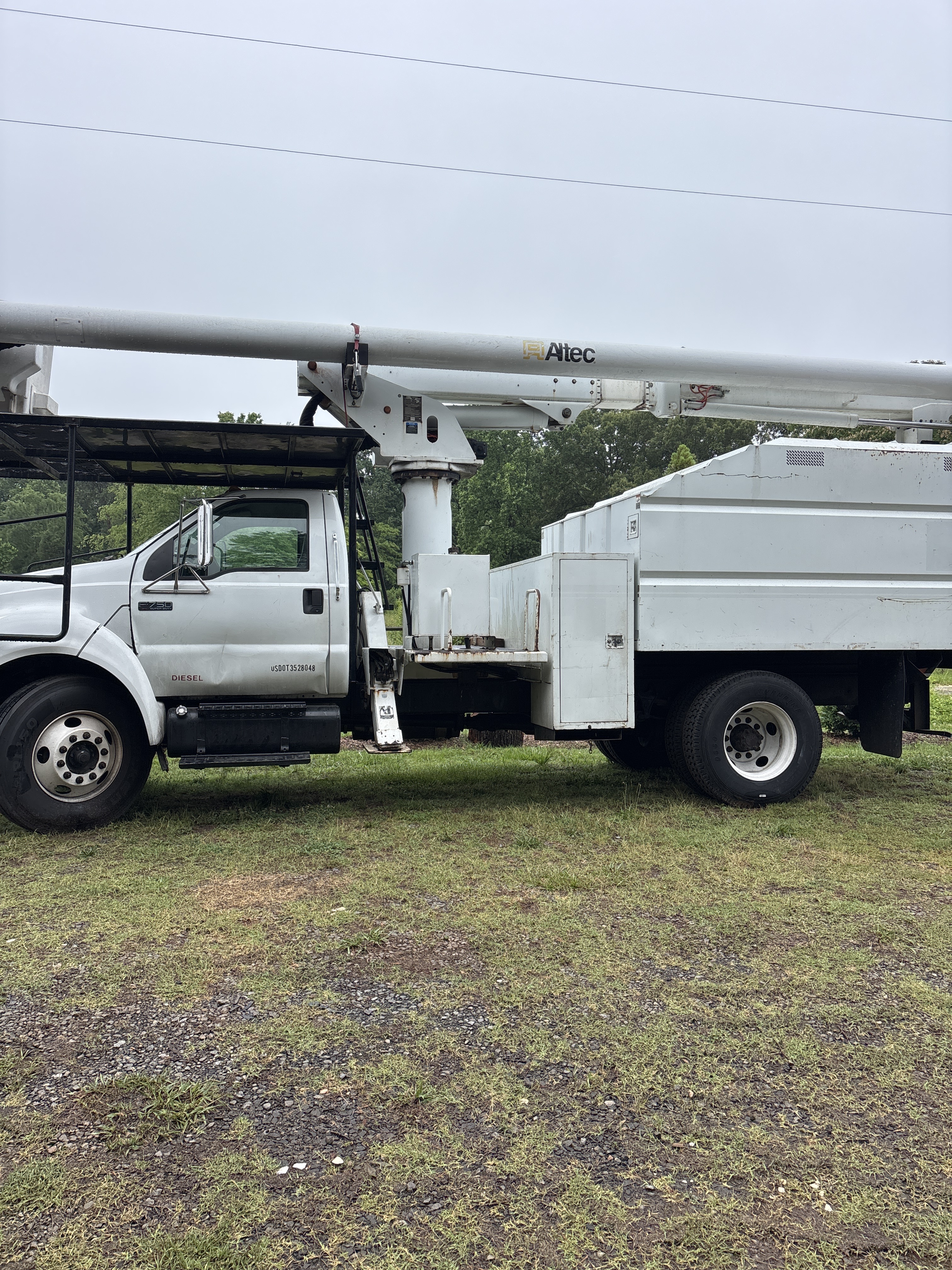 2007 FORD Bucket Truck in Fort Mill, SC