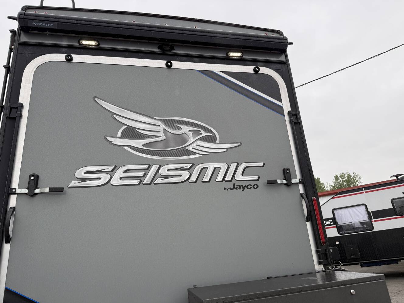 A photo of this 2019 Jayco SEISMIC 4013