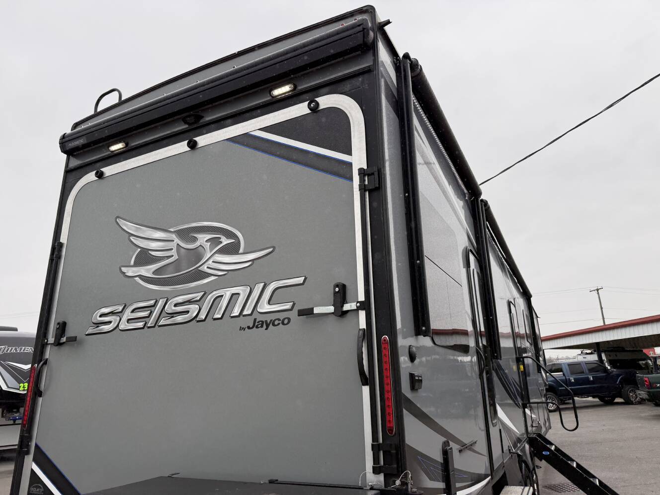A photo of this 2019 Jayco SEISMIC 4013