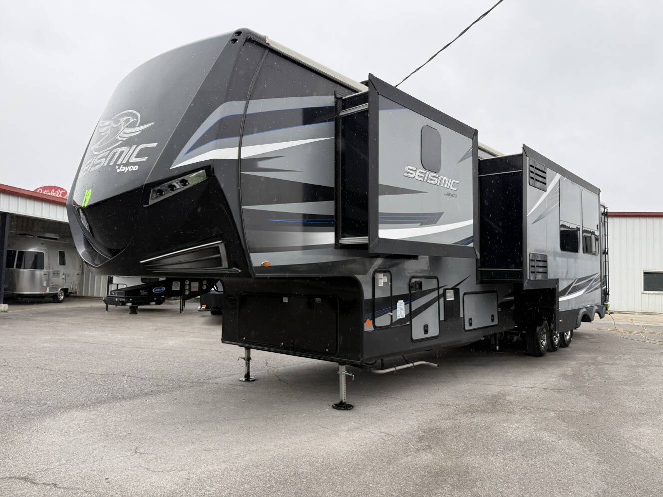 A photo of this 2019 Jayco SEISMIC 4013