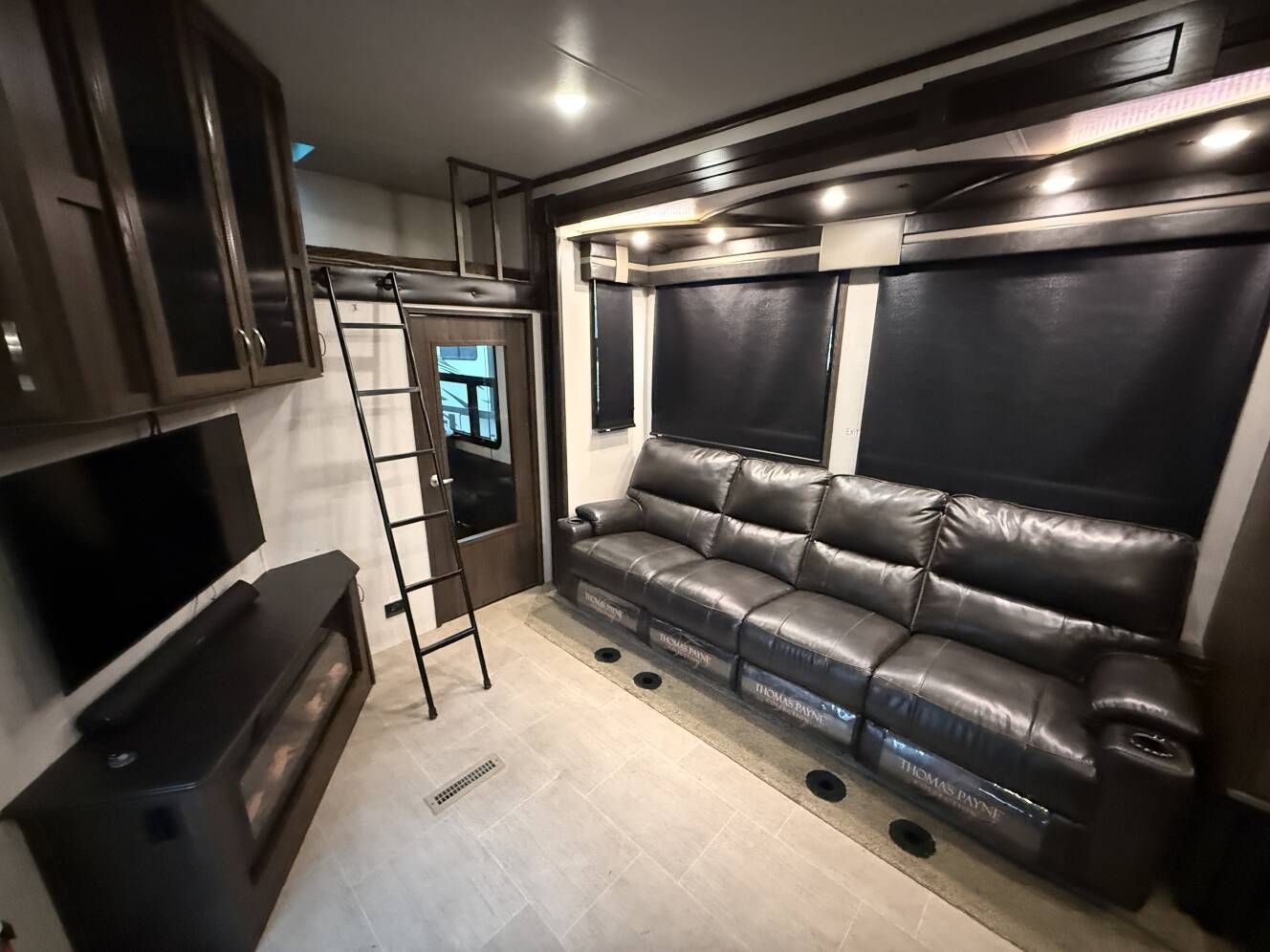 A photo of this 2019 Jayco SEISMIC 4013