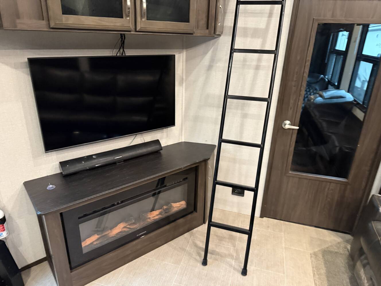 A photo of this 2019 Jayco SEISMIC 4013