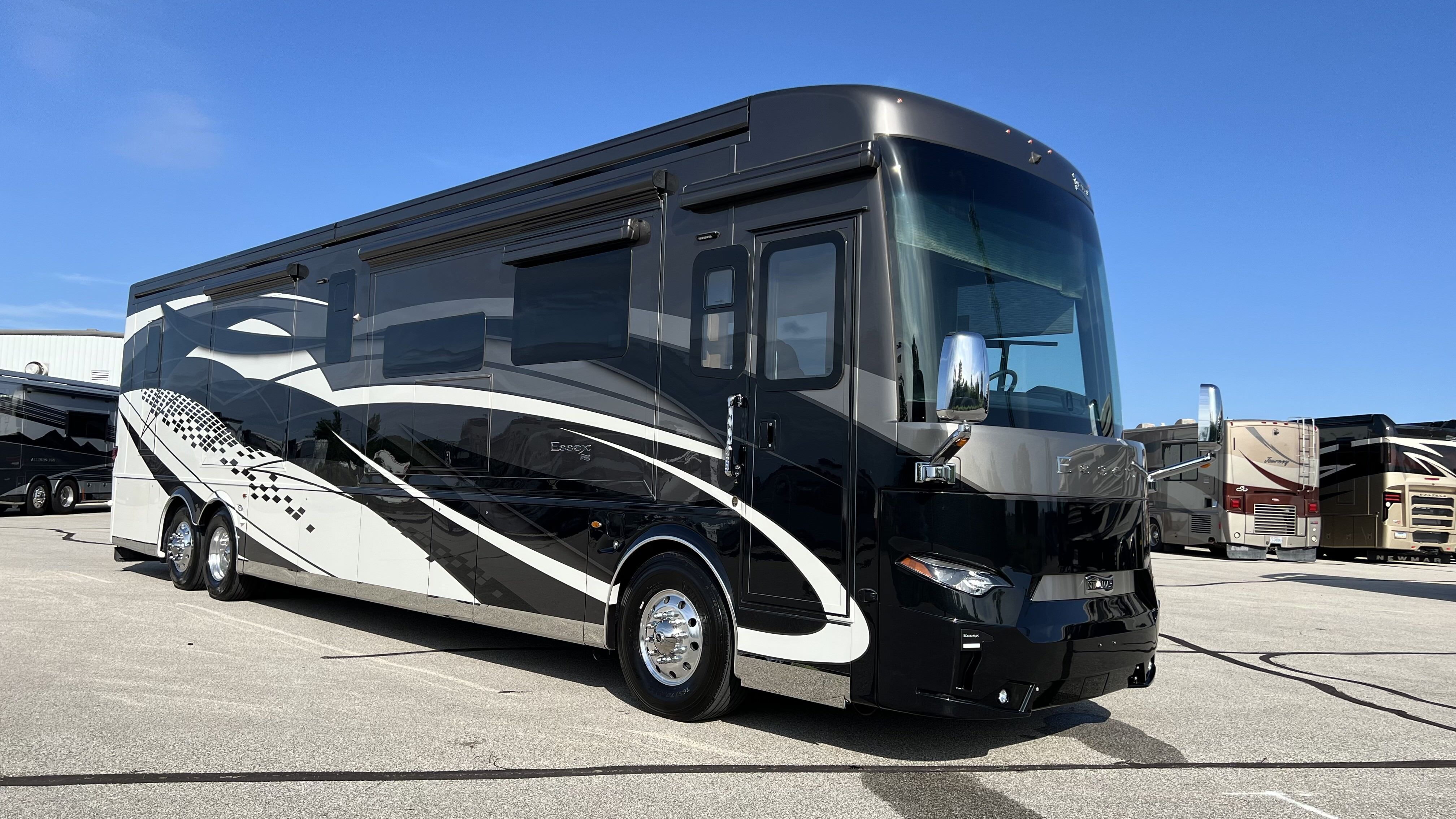 2027 Newmar Essex 4551 in belton MO