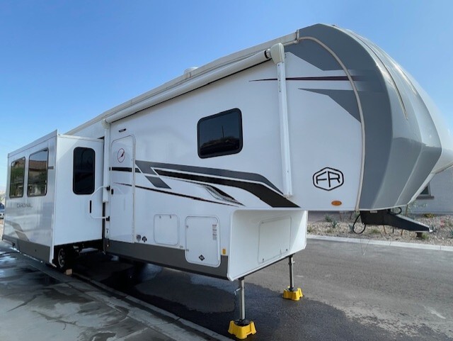 2025 Forest River CARDINAL 35FUN RV