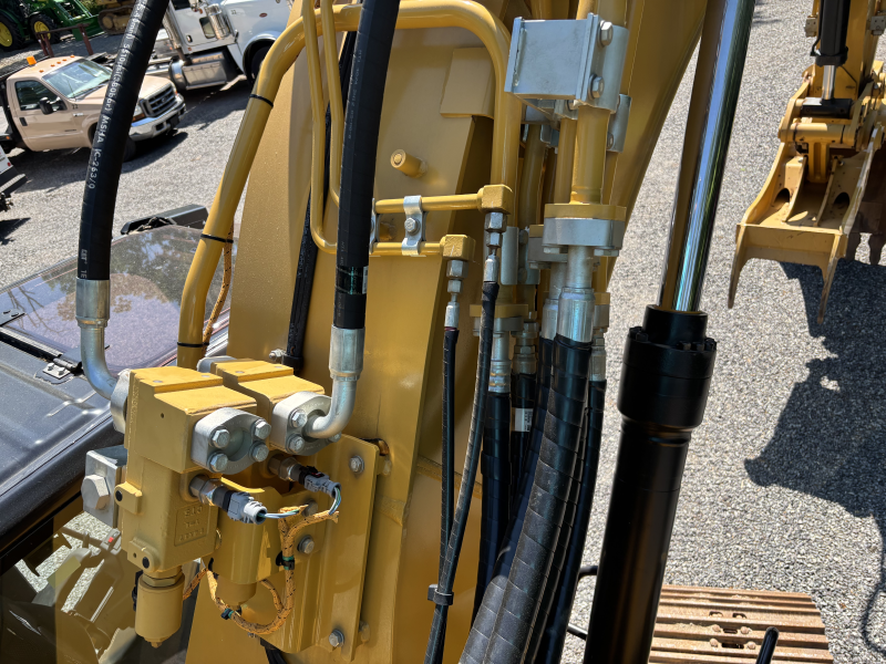 2026 CATERPILLAR 325