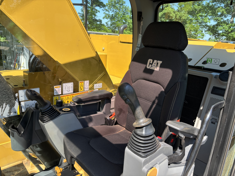 2026 CATERPILLAR 325
