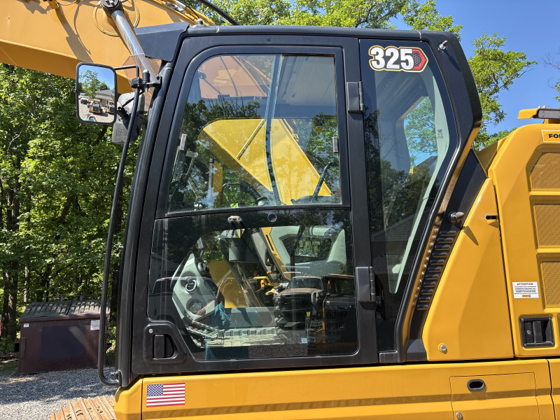 2026 CATERPILLAR 325